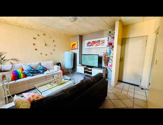 1 BEDROOM APARTMENT FOR SALE IN DURBAN CBD